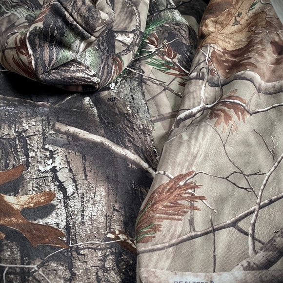 Under Armor camo hoodie - Picture 4 of 7